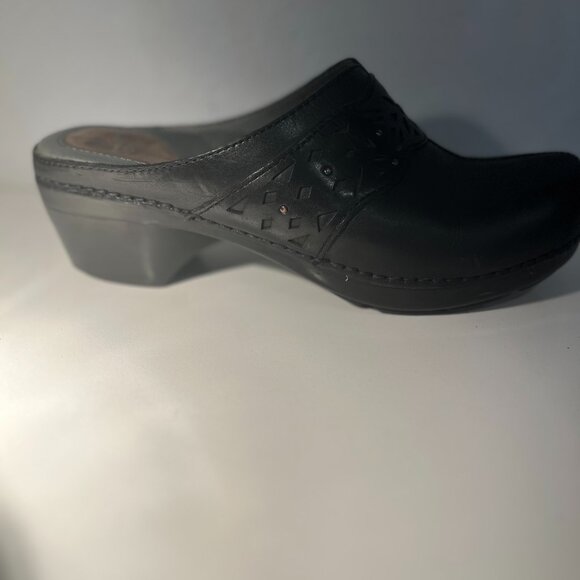 Dansko clogs size 7 - Picture 14 of 14